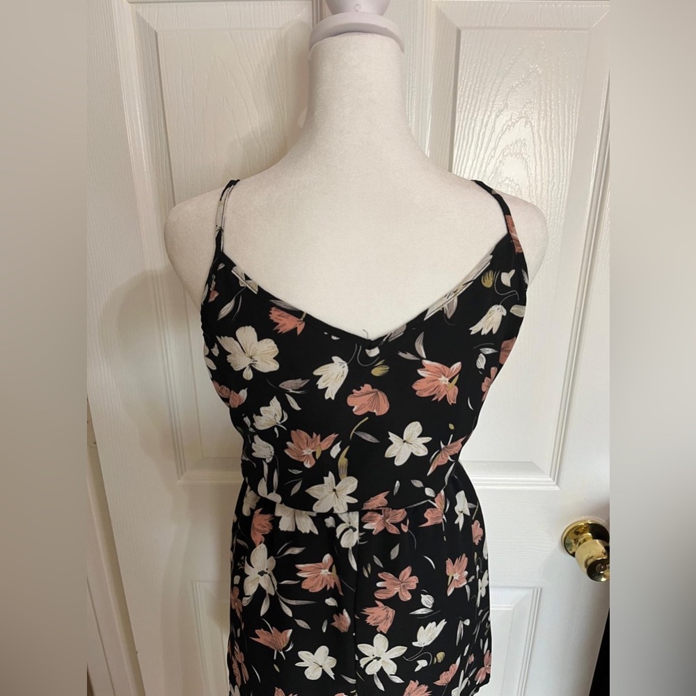 💙SHEIN Women Floral Print Cami Romper in Small Black and Pink - Picture 6 of 10